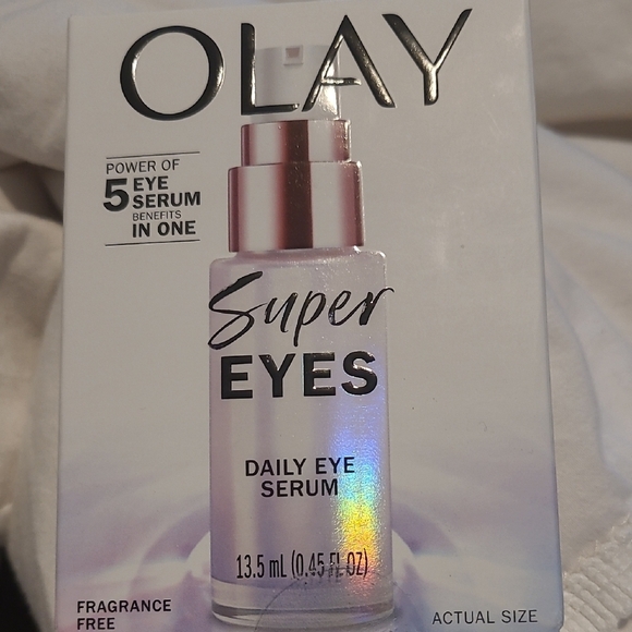OLAY Silver Eye Cream for Radiant Skin - Picture 1 of 1